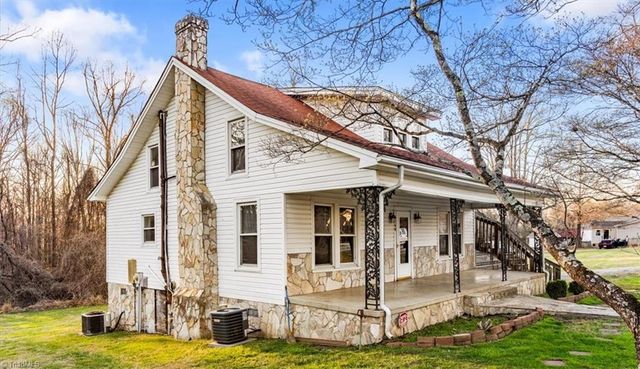 1060 N Scales Street, Reidsville, NC 27320