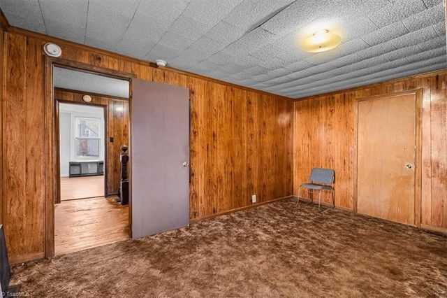 1060 N Scales Street, Reidsville, NC 27320