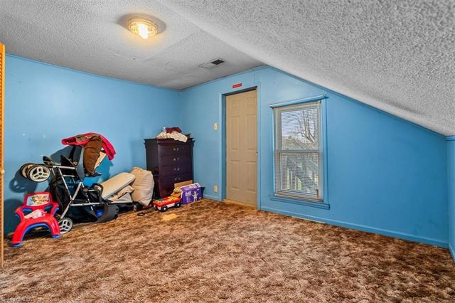 1060 N Scales Street, Reidsville, NC 27320