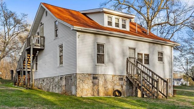 1060 N Scales Street, Reidsville, NC 27320