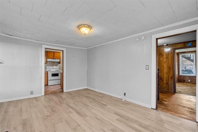 1060 N Scales Street, Reidsville, NC 27320