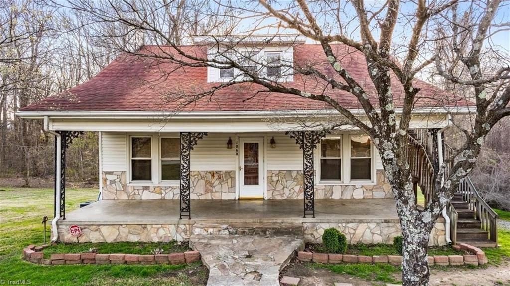 1060 N Scales Street, Reidsville, NC 27320
