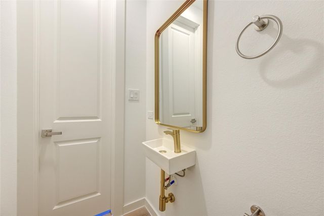 7120 Eastwood Street, Houston, TX 77021