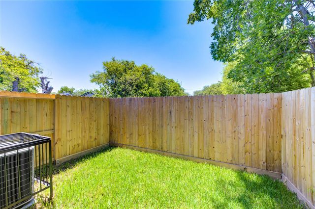 7120 Eastwood Street, Houston, TX 77021