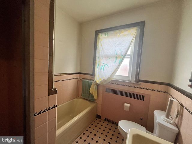 600 W CHEW AVE, Philadelphia, PA 19120