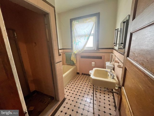 600 W CHEW AVE, Philadelphia, PA 19120