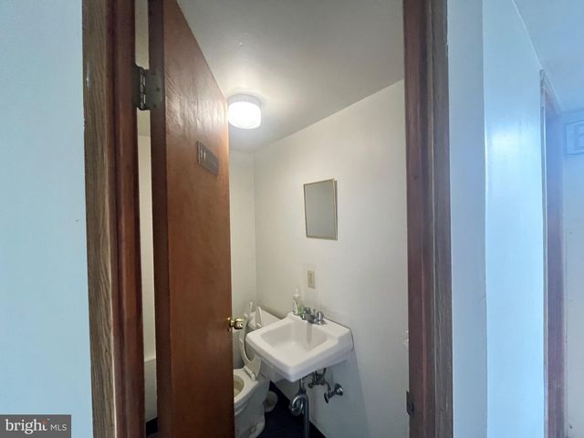 600 W CHEW AVE, Philadelphia, PA 19120