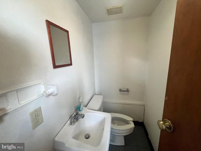 600 W CHEW AVE, Philadelphia, PA 19120