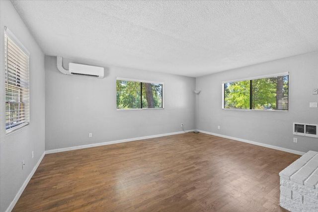 1950 SE Portola Drive, Grants Pass, OR 97526