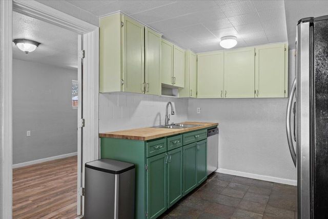 1950 SE Portola Drive, Grants Pass, OR 97526