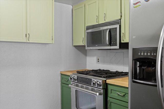 1950 SE Portola Drive, Grants Pass, OR 97526