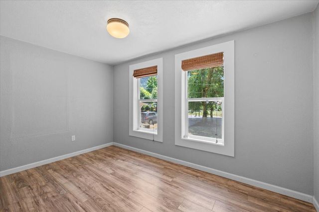 1950 SE Portola Drive, Grants Pass, OR 97526