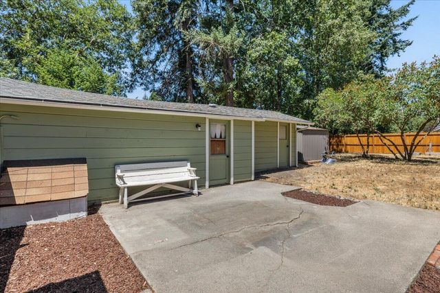 1950 SE Portola Drive, Grants Pass, OR 97526