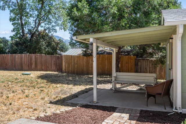 1950 SE Portola Drive, Grants Pass, OR 97526