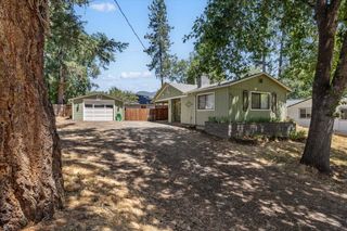 1950 SE Portola Drive, Grants Pass, OR 97526