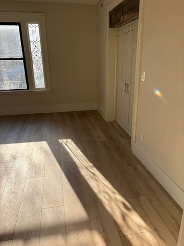 1672 Beacon St 2A, Brookline, MA 02446