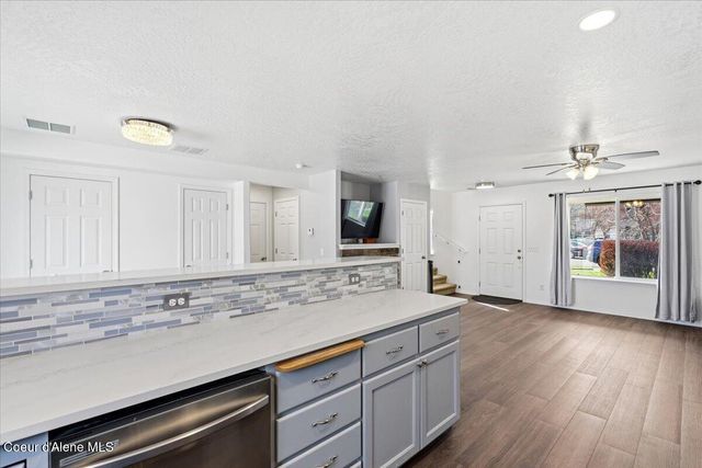 580 N Hydra PL, Post Falls, ID 83854