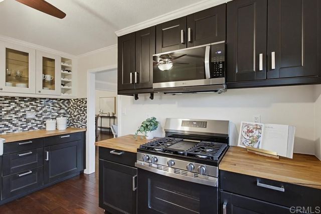9279 Manor Drive, La Mesa, CA 91942