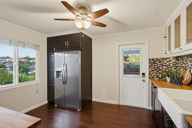 9279 Manor Drive, La Mesa, CA 91942