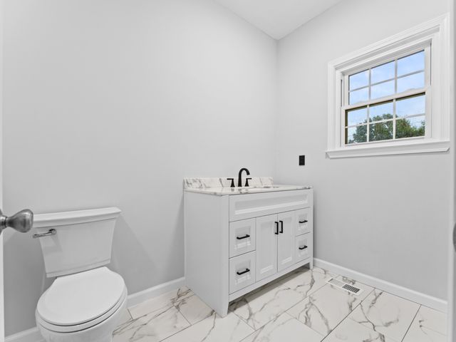 3708 Jay Ln, Spring Hill, TN 37174