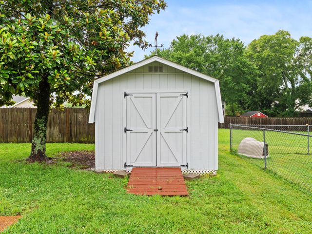 3708 Jay Ln, Spring Hill, TN 37174