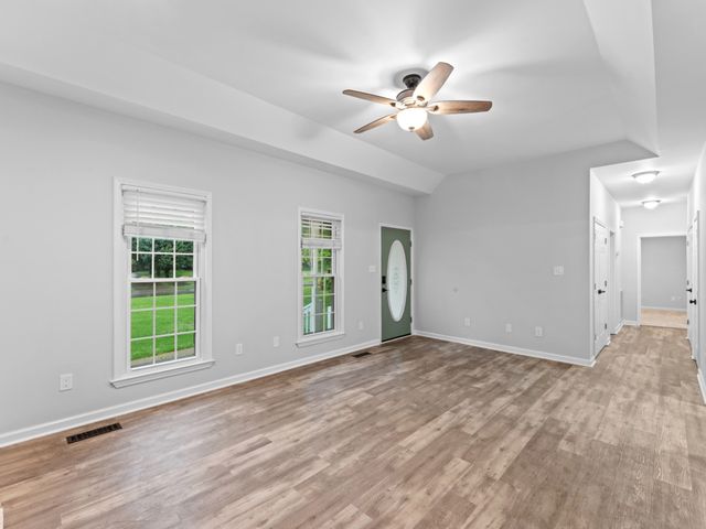 3708 Jay Ln, Spring Hill, TN 37174