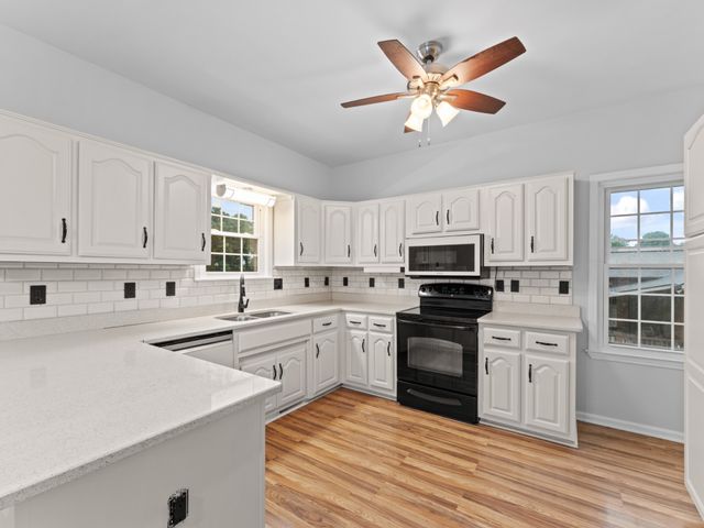 3708 Jay Ln, Spring Hill, TN 37174