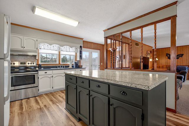 468 Green Hill Rd, Smithville, TN 37166