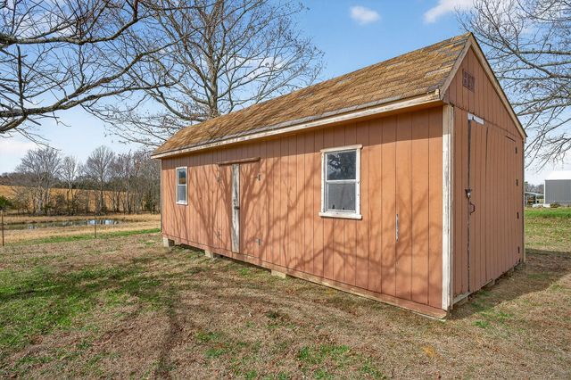 468 Green Hill Rd, Smithville, TN 37166