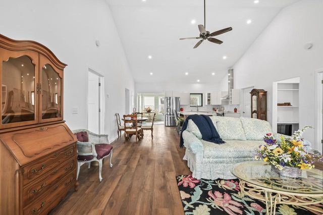 1401 Devon ROAD, Burlington, WI 53105
