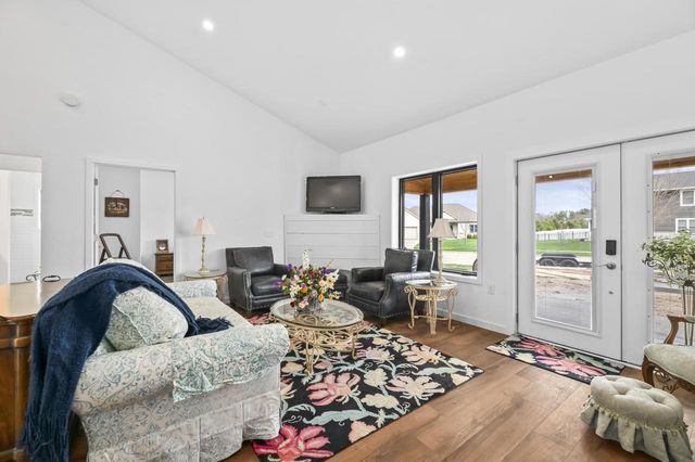 1401 Devon ROAD, Burlington, WI 53105
