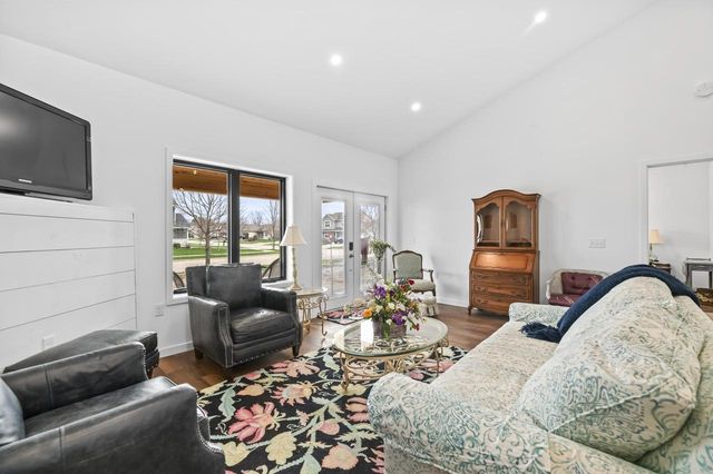 1401 Devon ROAD, Burlington, WI 53105