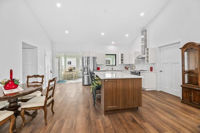 1401 Devon ROAD, Burlington, WI 53105