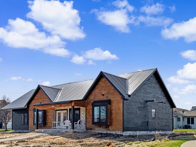 1401 Devon ROAD, Burlington, WI 53105