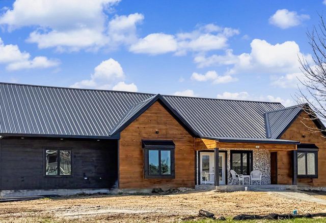 1401 Devon ROAD, Burlington, WI 53105