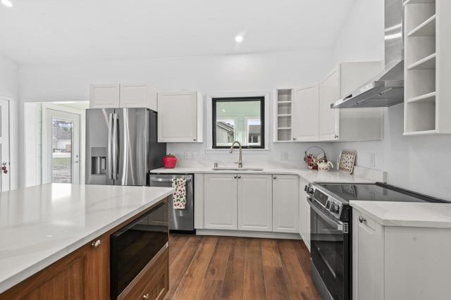 1401 Devon ROAD, Burlington, WI 53105
