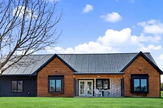 1401 Devon ROAD, Burlington, WI 53105