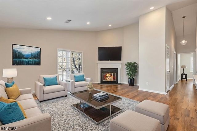 62 Smithfield Ct, Bernards Twp., NJ 07920