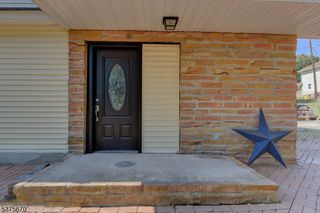 8 West Dr, Lincoln Park Boro, NJ 07035