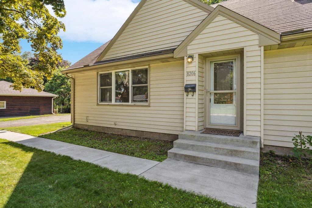 8206 Portland Avenue S, Bloomington, MN 55420