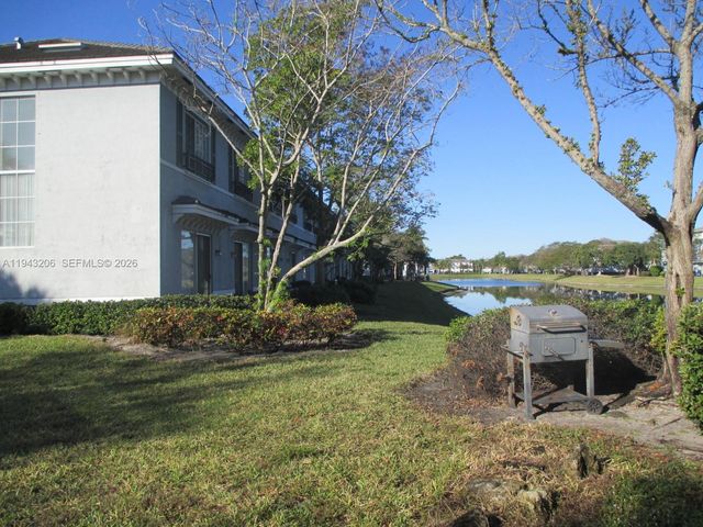 3417 NW 13th St, Lauderhill, FL 33311