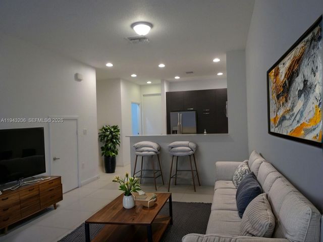 3417 NW 13th St, Lauderhill, FL 33311