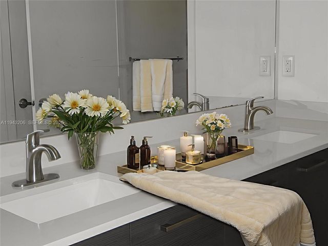 3417 NW 13th St, Lauderhill, FL 33311