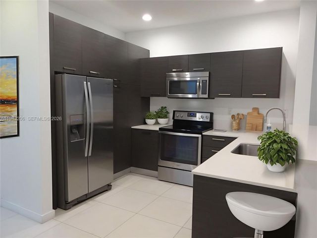 3417 NW 13th St, Lauderhill, FL 33311