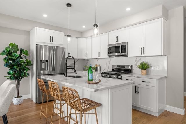 19 Vine 2, Weymouth, MA 02188