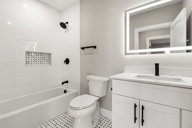 19 Vine 2, Weymouth, MA 02188