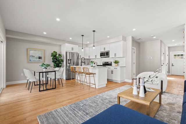 19 Vine 2, Weymouth, MA 02188