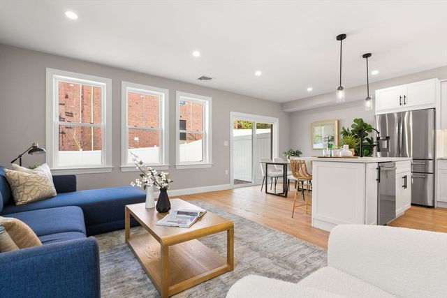 19 Vine 2, Weymouth, MA 02188