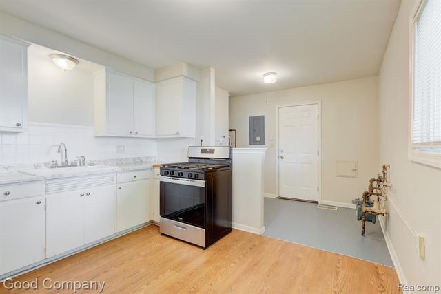 5700 Farnum Street, Westland, MI 48186