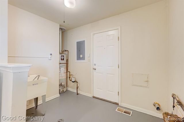 5700 Farnum Street, Westland, MI 48186